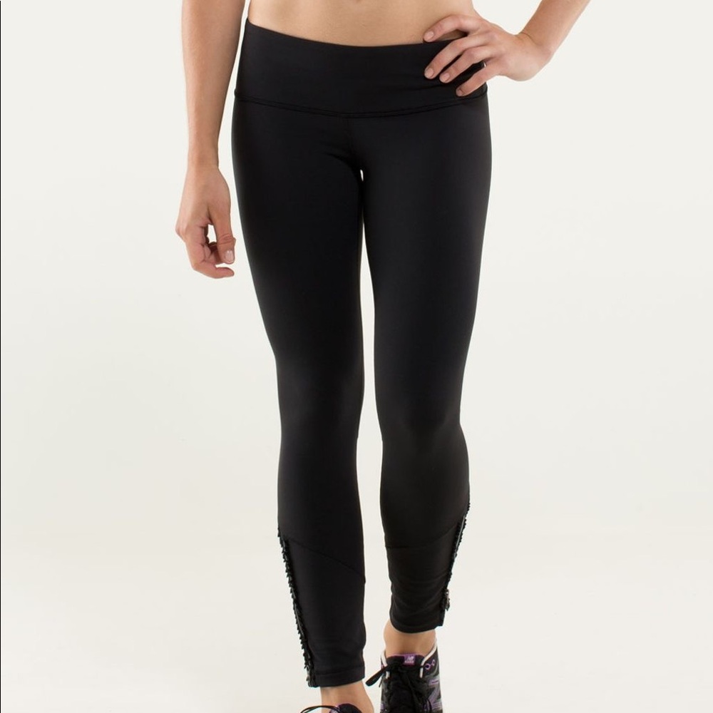 Lululemon - Rare Ruffle Leggings